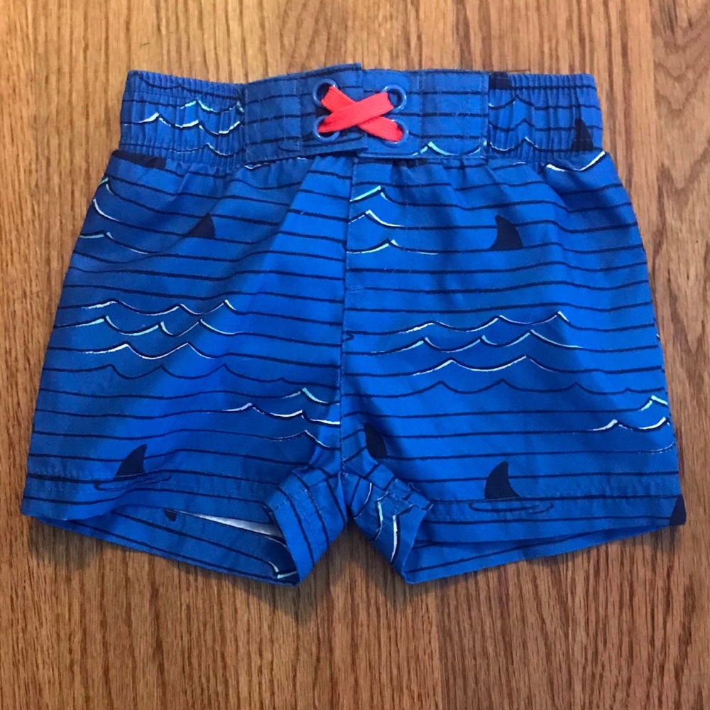 9m shark swim trunks